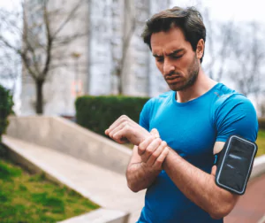 Schwellungen, Schmerzen und Co. – Hinweise auf kranke Gelenke